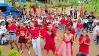 Weihnachtsfeier K&ouml;lner- Kinderhilfe Philippinen Engel 12.12.2023 (1)